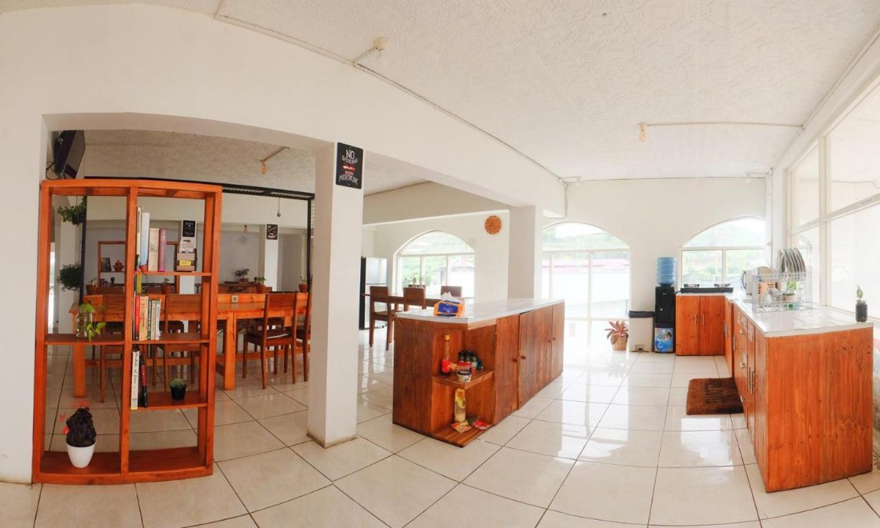 Diyeng Tani Jiwo Hostel מראה חיצוני תמונה